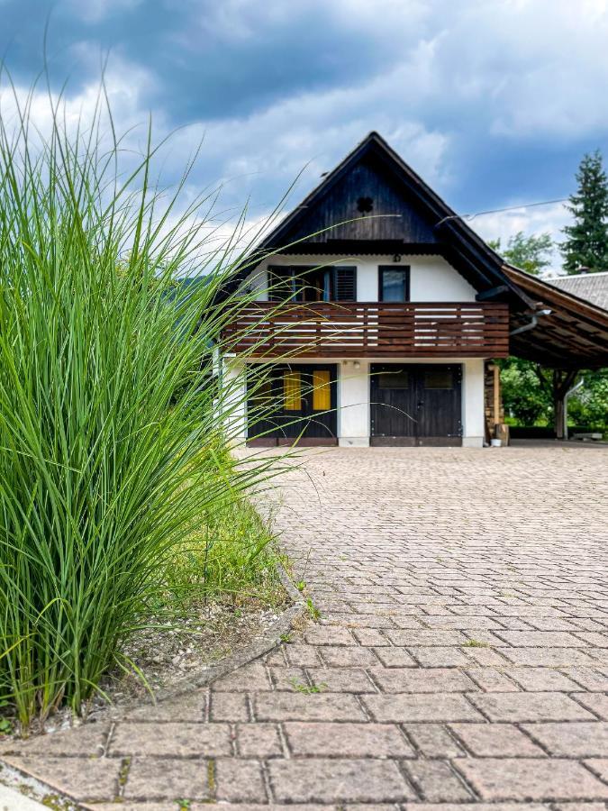 Apartma Petra Ravnik - Wanderer'S Hut Appartement Bohinj Buitenkant foto